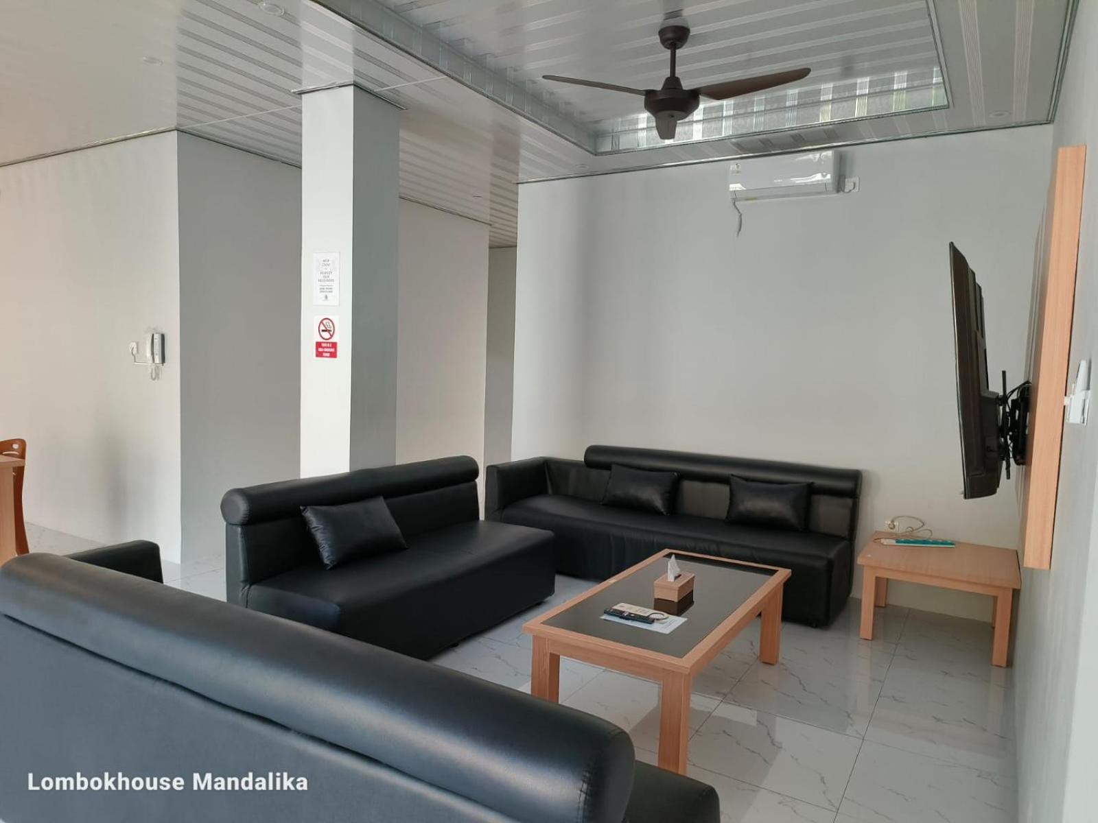 Lombokhouse Mandalika Hotel Kuta  ภายนอก รูปภาพ
