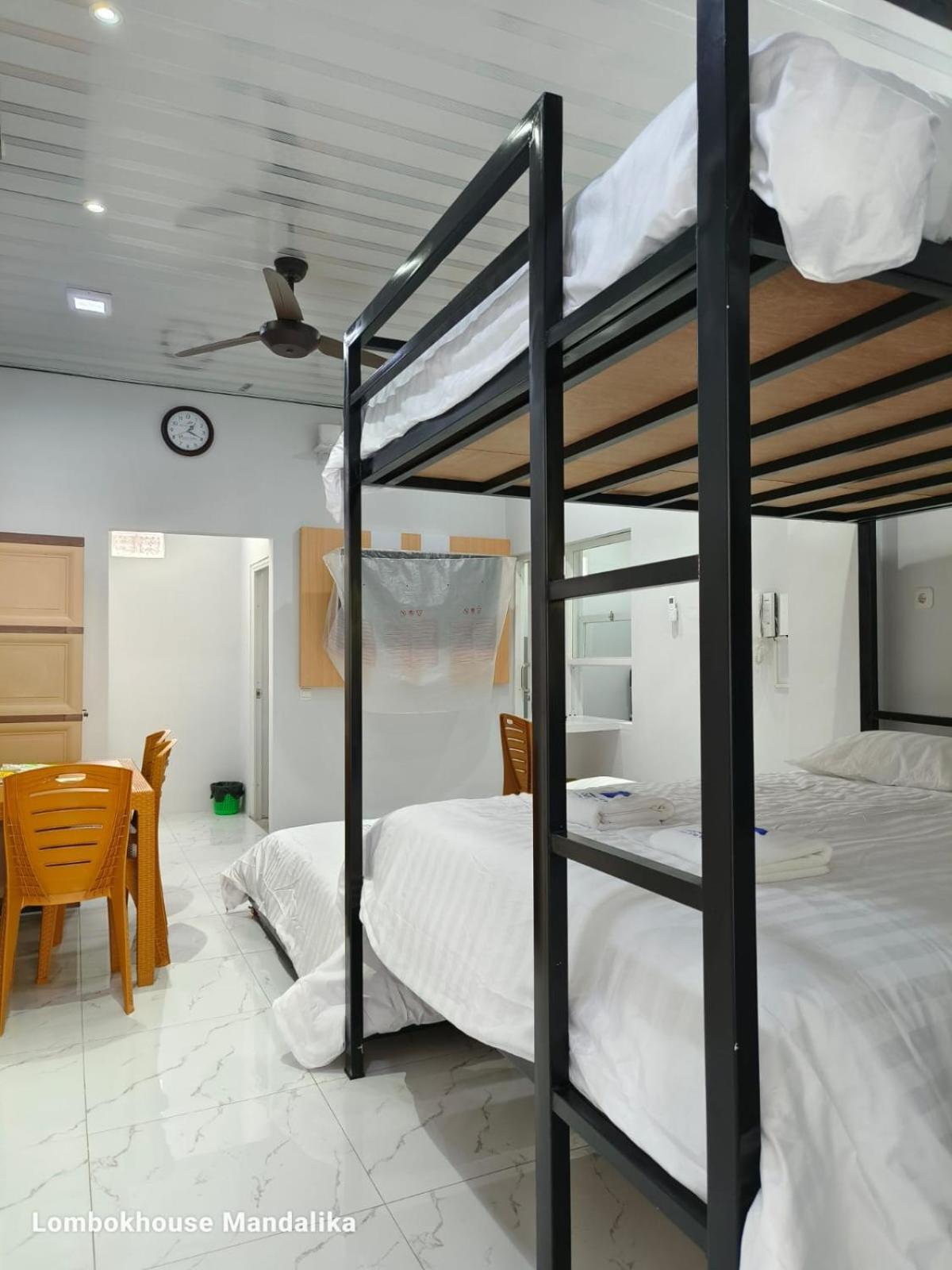 Lombokhouse Mandalika Hotel Kuta  ภายนอก รูปภาพ