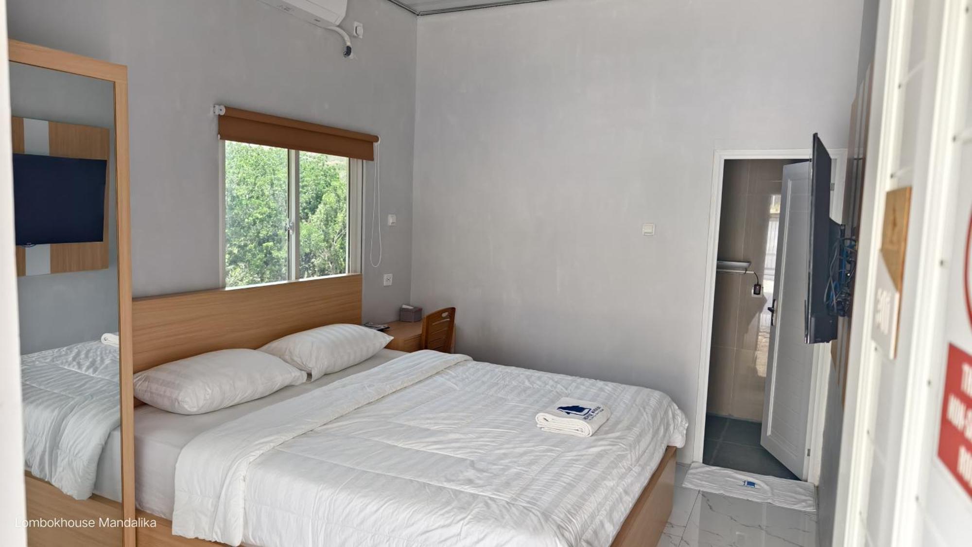 Lombokhouse Mandalika Hotel Kuta  ภายนอก รูปภาพ