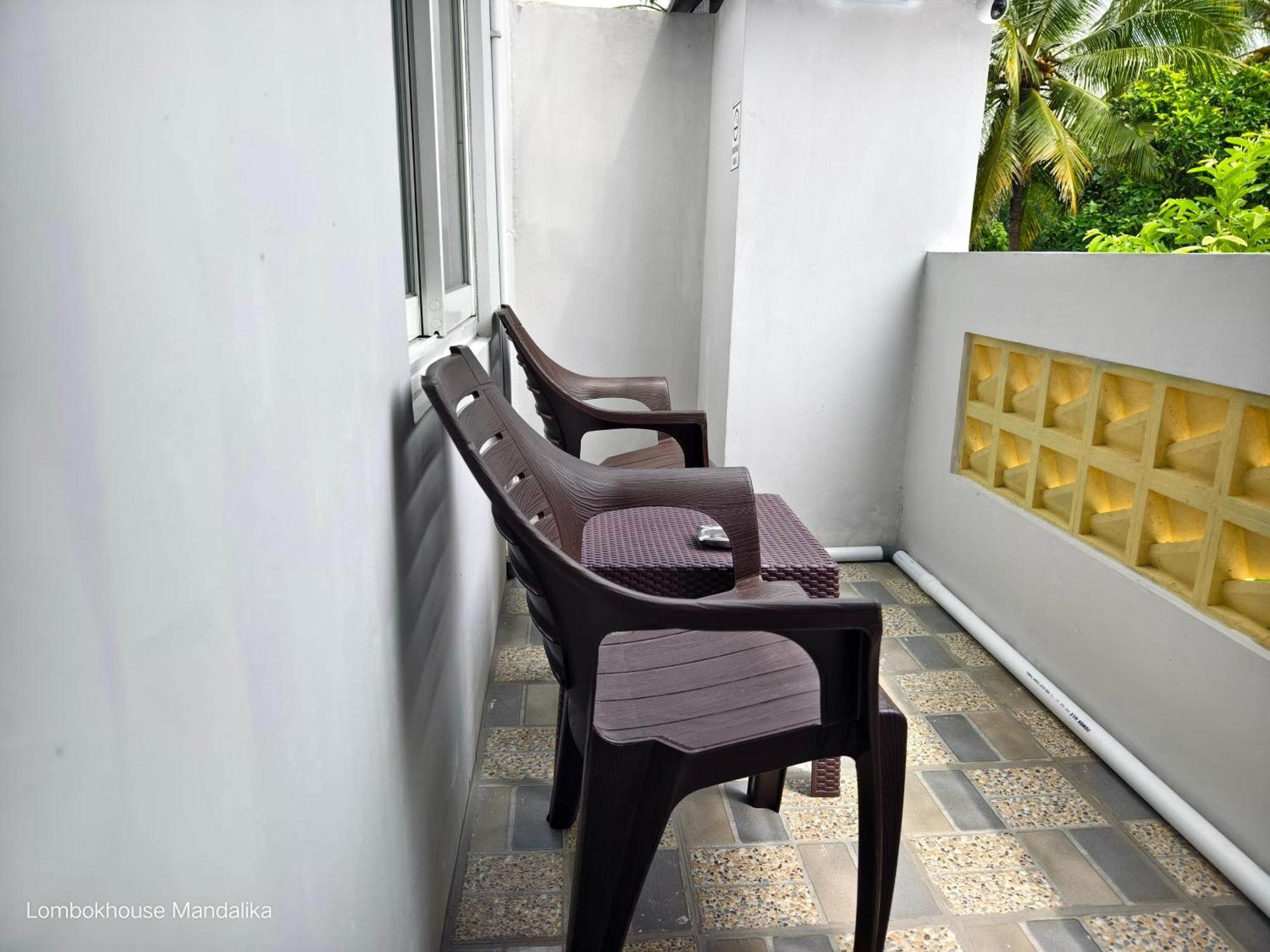 Lombokhouse Mandalika Hotel Kuta  ภายนอก รูปภาพ